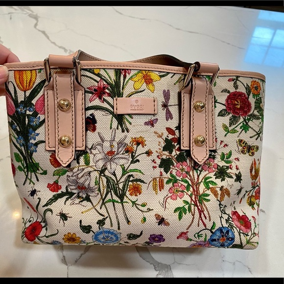 Authentic Vintage Gucci Tote - Picture 2 of 13